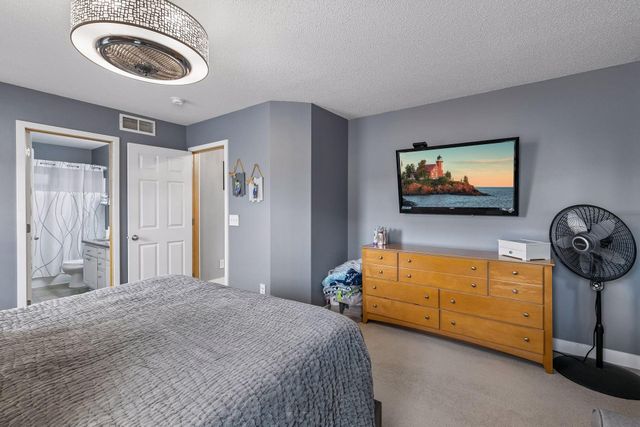 1830 Penstemon Lane, Shakopee, MN 55379