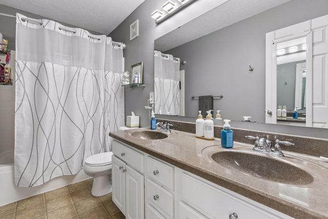1830 Penstemon Lane, Shakopee, MN 55379