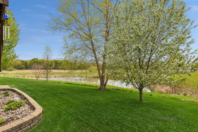 1830 Penstemon Lane, Shakopee, MN 55379