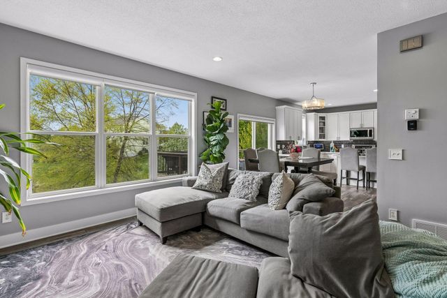 1830 Penstemon Lane, Shakopee, MN 55379