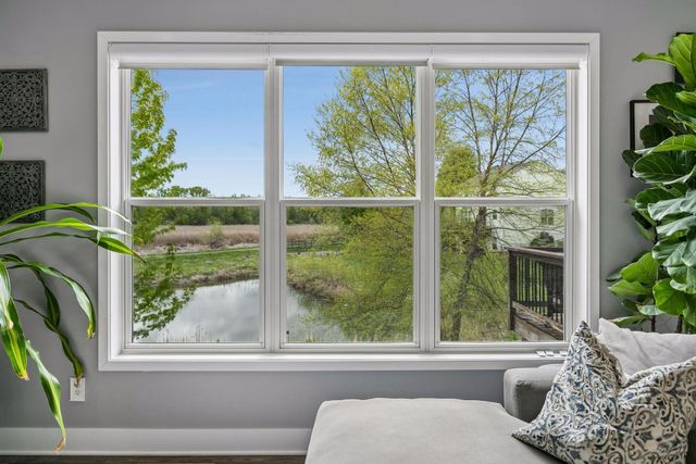 1830 Penstemon Lane, Shakopee, MN 55379