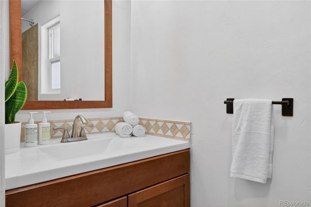 135 S Kendall Street, Lakewood, CO 80226