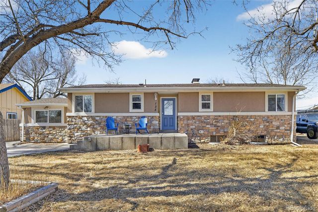 135 S Kendall Street, Lakewood, CO 80226