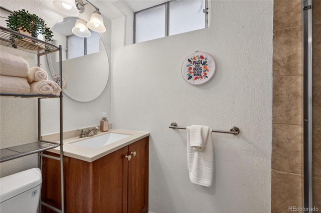 135 S Kendall Street, Lakewood, CO 80226