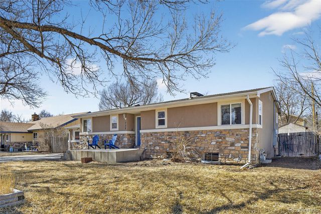 135 S Kendall Street, Lakewood, CO 80226