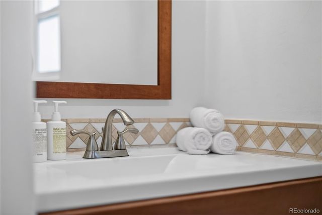 135 S Kendall Street, Lakewood, CO 80226