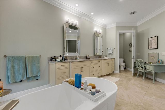 7732 DONALD ROSS ROAD W, Sarasota, FL 34240