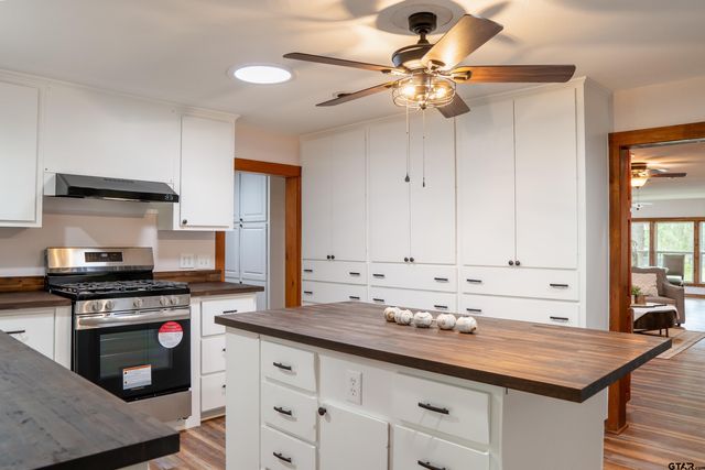 1214 SE CR 4385, Scroggins, TX 75480