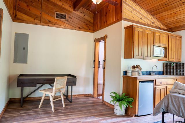 1214 SE CR 4385, Scroggins, TX 75480