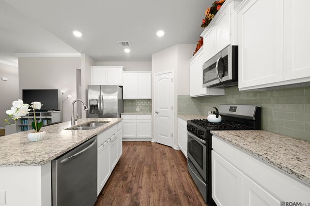 42192 Eagles View Ln, Prairieville, LA 70769