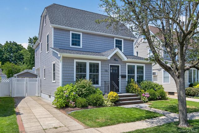 136 Broad Street, Williston Park, NY 11596