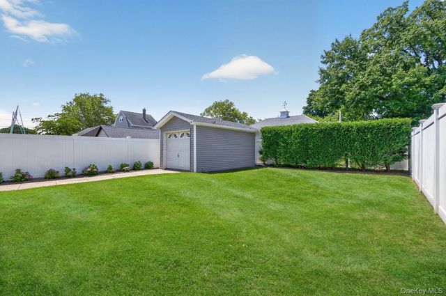 136 Broad Street, Williston Park, NY 11596