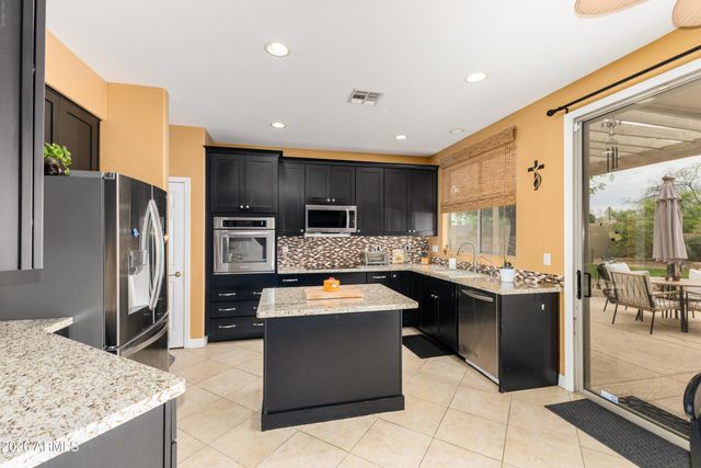 7960 W DONALD Drive, Peoria, AZ 85383