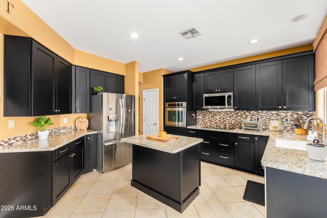 7960 W DONALD Drive, Peoria, AZ 85383