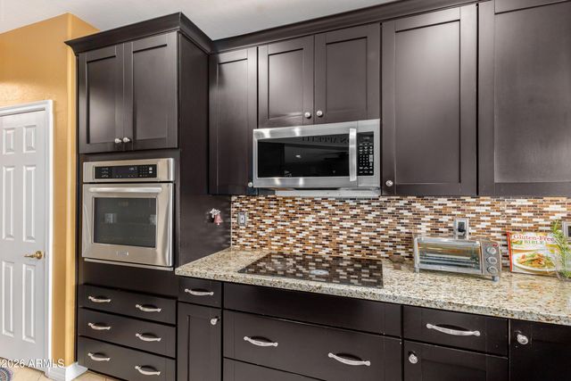 7960 W DONALD Drive, Peoria, AZ 85383