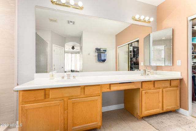 7960 W DONALD Drive, Peoria, AZ 85383