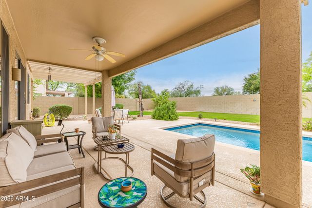 7960 W DONALD Drive, Peoria, AZ 85383