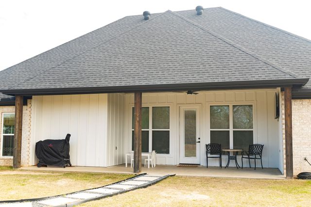 12432 Maplewood Drive, Lindale, TX 75771