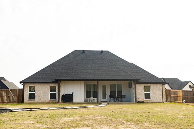 12432 Maplewood Drive, Lindale, TX 75771