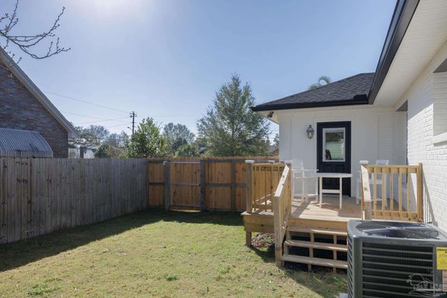 1834 E Hernandez St, Pensacola, FL 32503