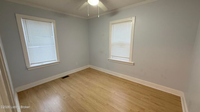 4203 Searcy Dr, Louisville, KY 40216