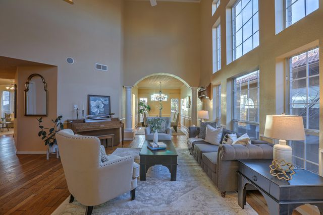 8305 Calle Soquelle NE, Albuquerque, NM 87113