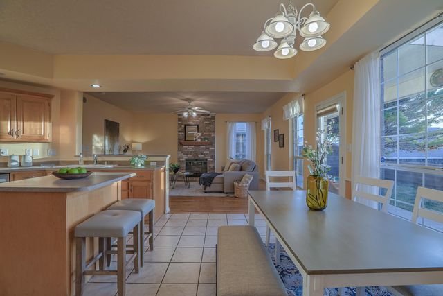 8305 Calle Soquelle NE, Albuquerque, NM 87113