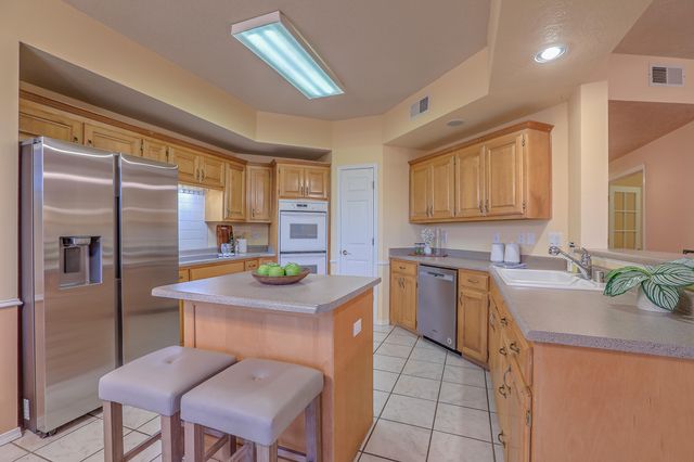 8305 Calle Soquelle NE, Albuquerque, NM 87113