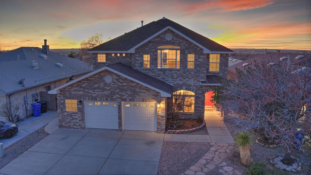 8305 Calle Soquelle NE, Albuquerque, NM 87113
