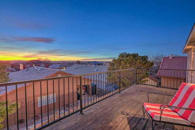 8305 Calle Soquelle NE, Albuquerque, NM 87113