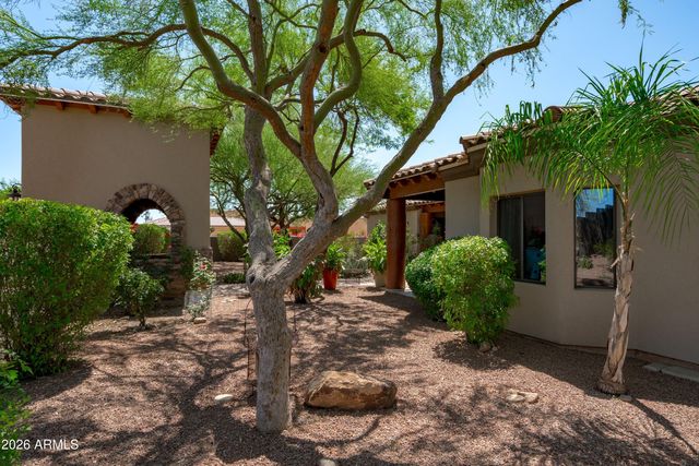 1823 W MADDOCK Road, Phoenix, AZ 85086