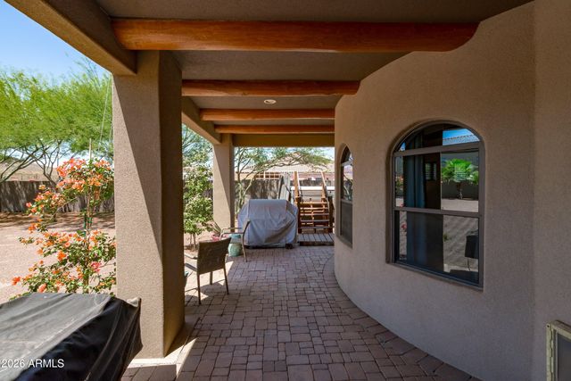 1823 W MADDOCK Road, Phoenix, AZ 85086