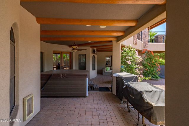 1823 W MADDOCK Road, Phoenix, AZ 85086