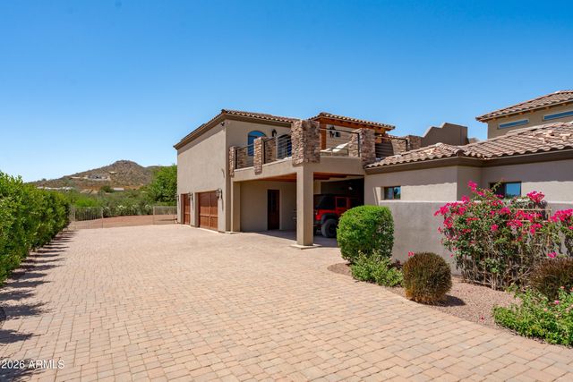 1823 W MADDOCK Road, Phoenix, AZ 85086