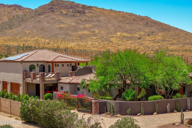 1823 W MADDOCK Road, Phoenix, AZ 85086