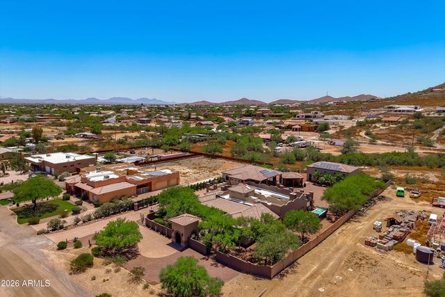 1823 W MADDOCK Road, Phoenix, AZ 85086