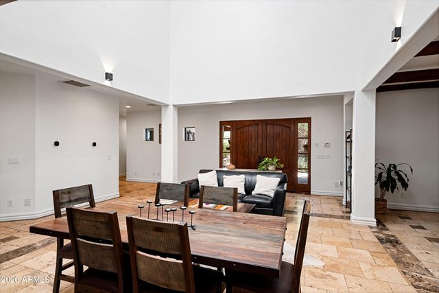 1823 W MADDOCK Road, Phoenix, AZ 85086