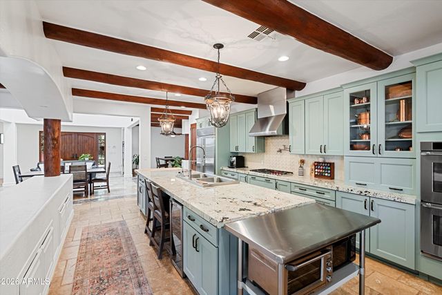 1823 W MADDOCK Road, Phoenix, AZ 85086