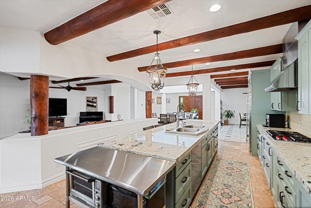 1823 W MADDOCK Road, Phoenix, AZ 85086