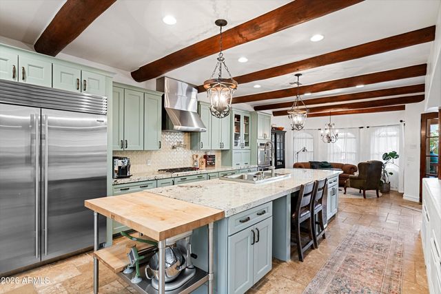 1823 W MADDOCK Road, Phoenix, AZ 85086