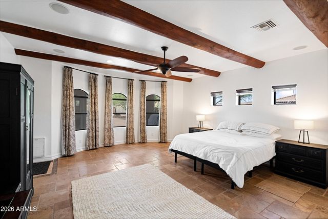 1823 W MADDOCK Road, Phoenix, AZ 85086