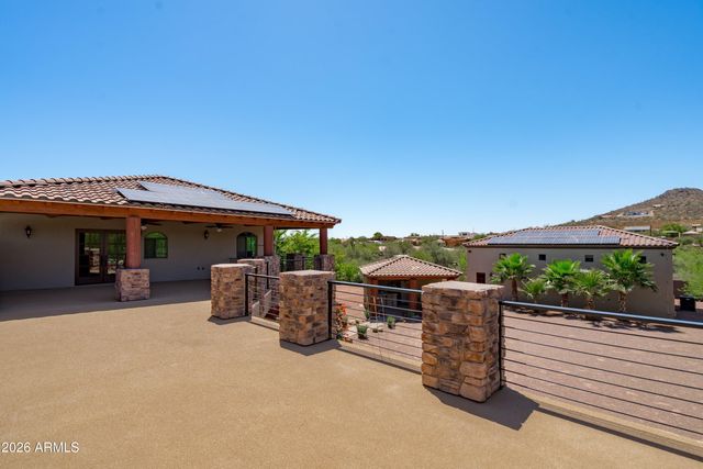 1823 W MADDOCK Road, Phoenix, AZ 85086