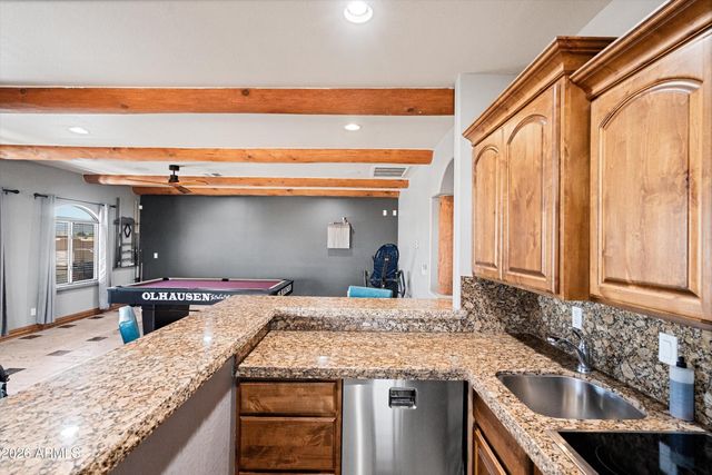 1823 W MADDOCK Road, Phoenix, AZ 85086