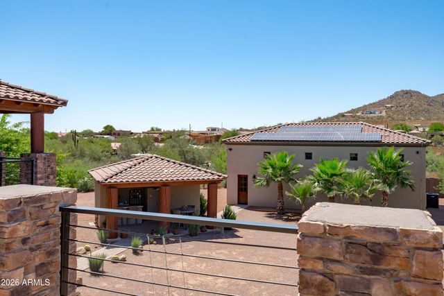 1823 W MADDOCK Road, Phoenix, AZ 85086