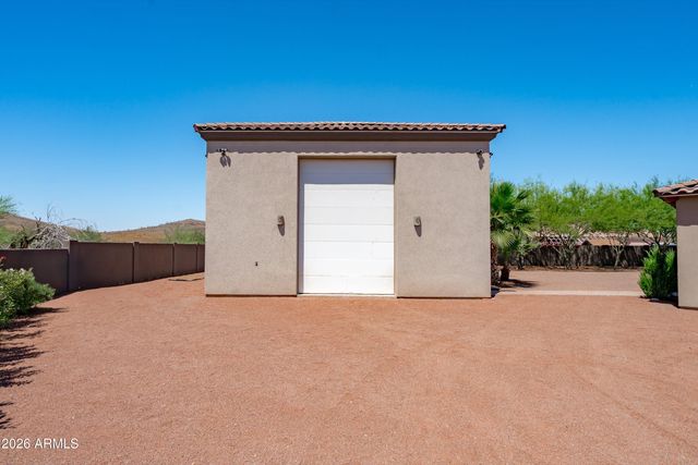 1823 W MADDOCK Road, Phoenix, AZ 85086