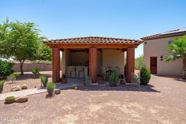 1823 W MADDOCK Road, Phoenix, AZ 85086