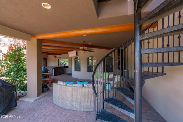 1823 W MADDOCK Road, Phoenix, AZ 85086