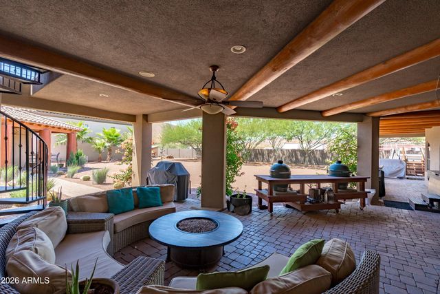 1823 W MADDOCK Road, Phoenix, AZ 85086
