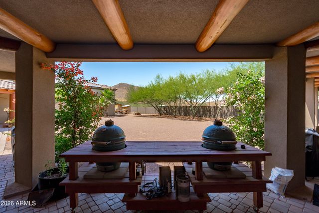 1823 W MADDOCK Road, Phoenix, AZ 85086
