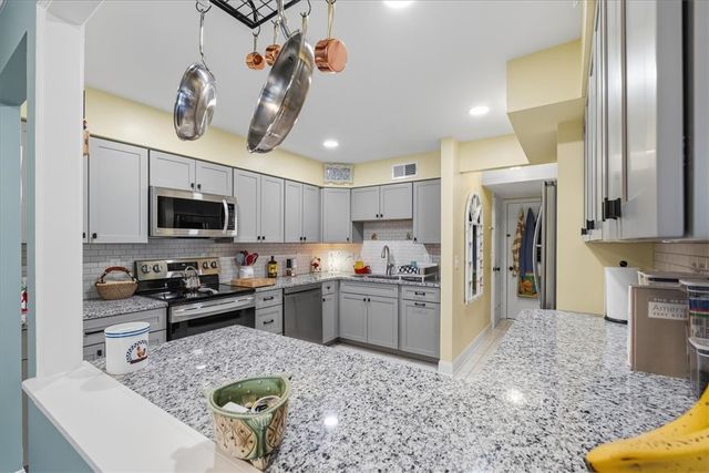 2356 Big Rock Rd, Hampton, PA 15101